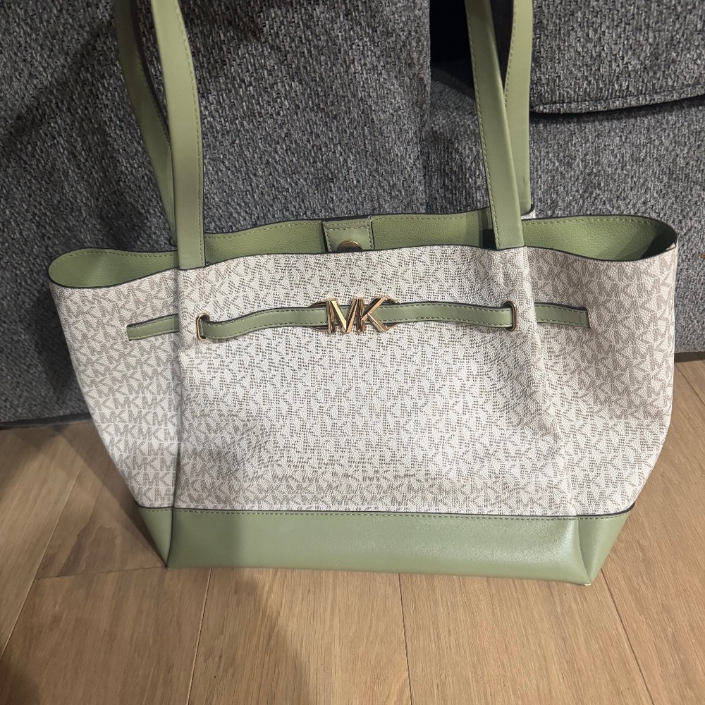 Mk bag and wallet